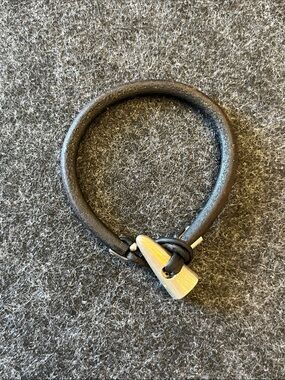 SILVER HORN LEATHER BRACELET